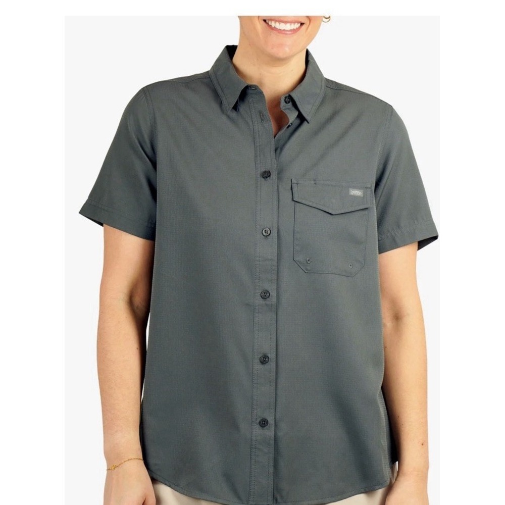 Women's AFTCO Gray Charcoal Short Sleeve  Button Shirt NWT Vented Fishing Hiking